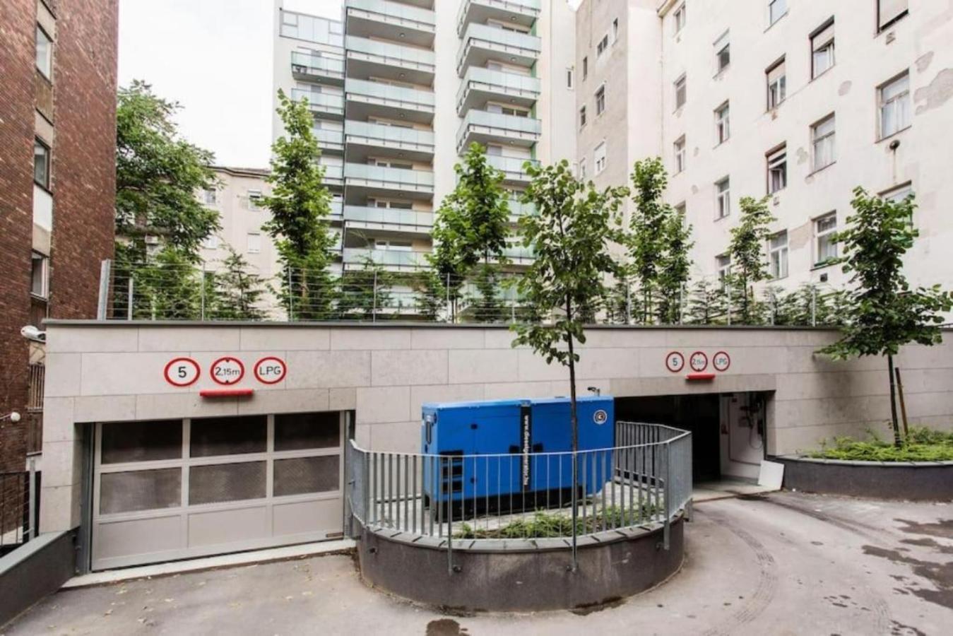 The Downtown Chill Apartment Budapesta Exterior foto